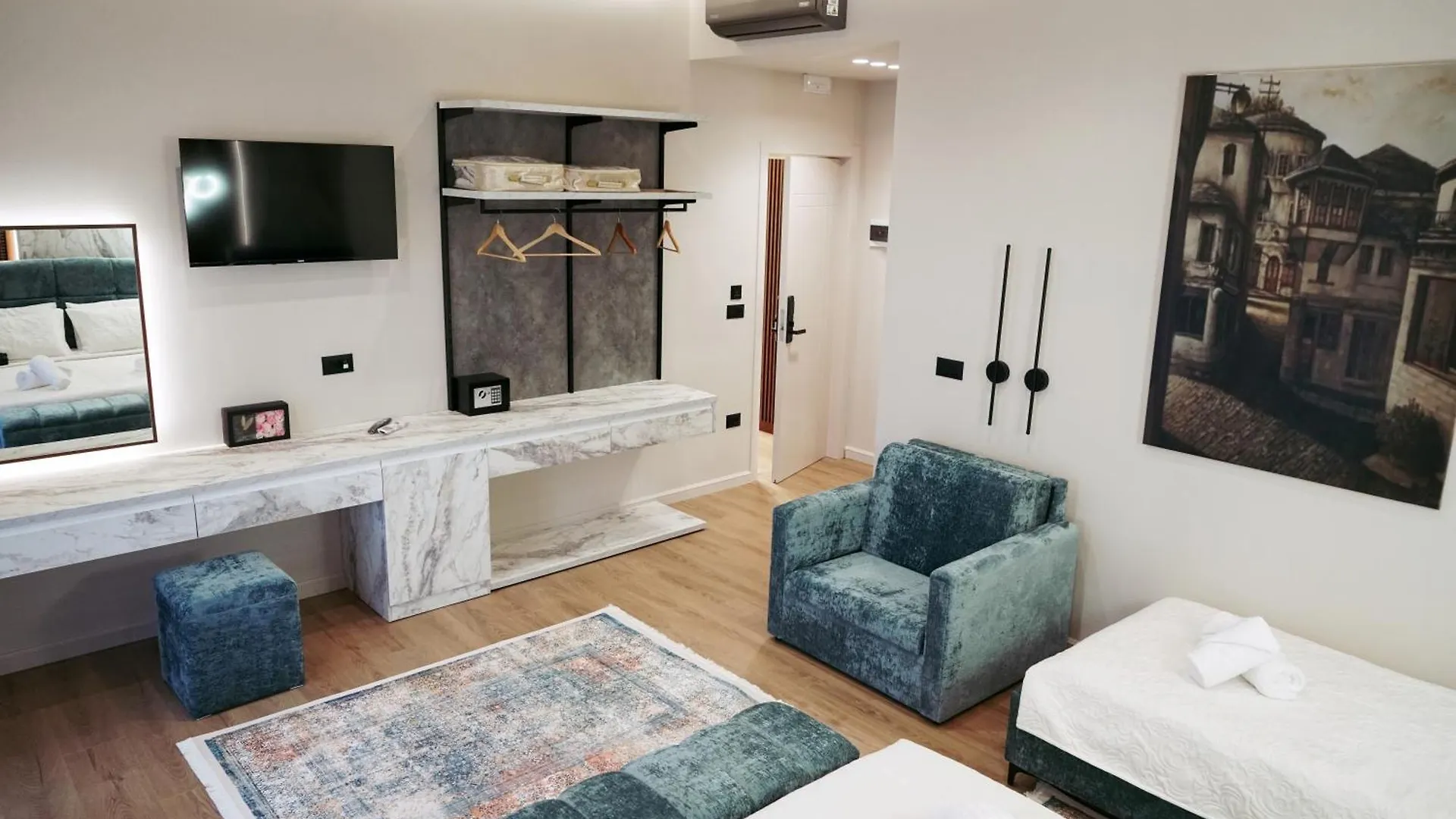 Sino Boutique Hotel Αργυρόκαστρο 0*,  Αλβανία