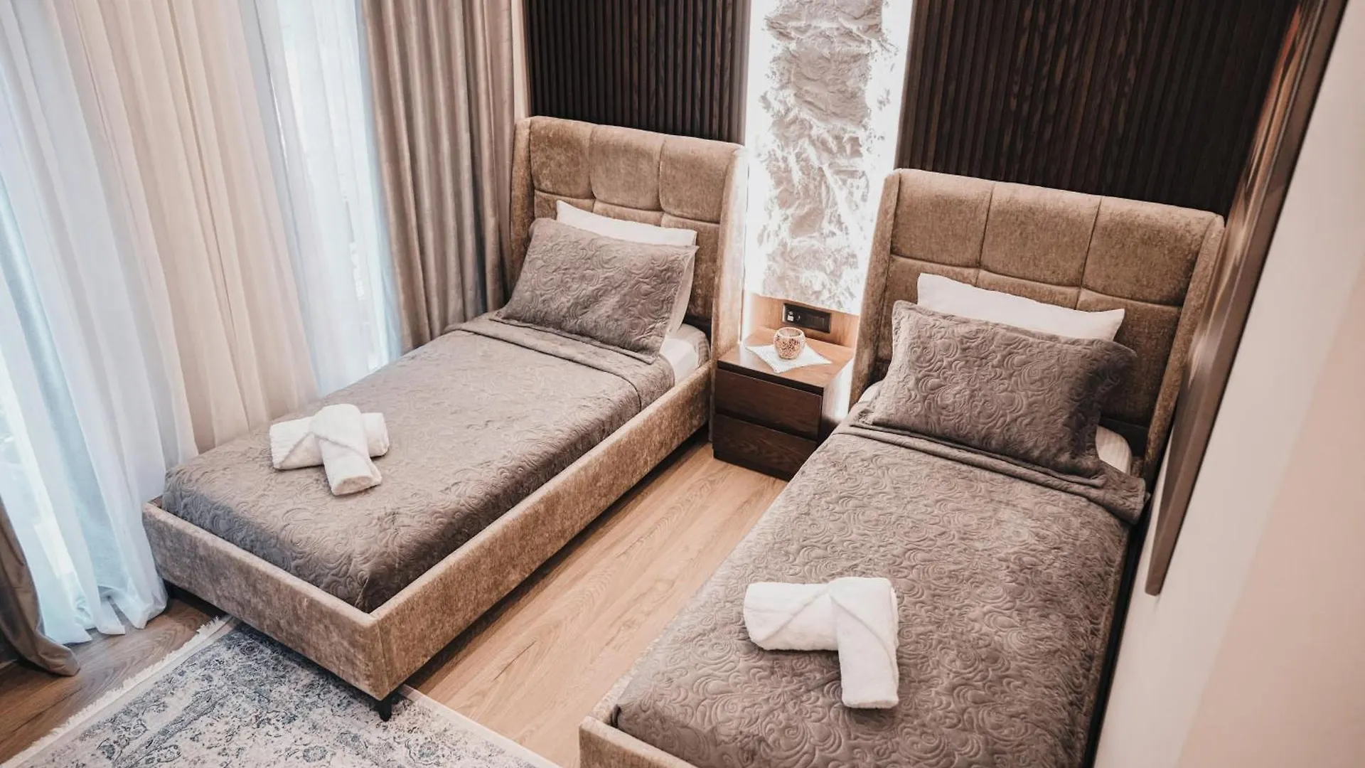Sino Boutique Hotel Αργυρόκαστρο 0*,